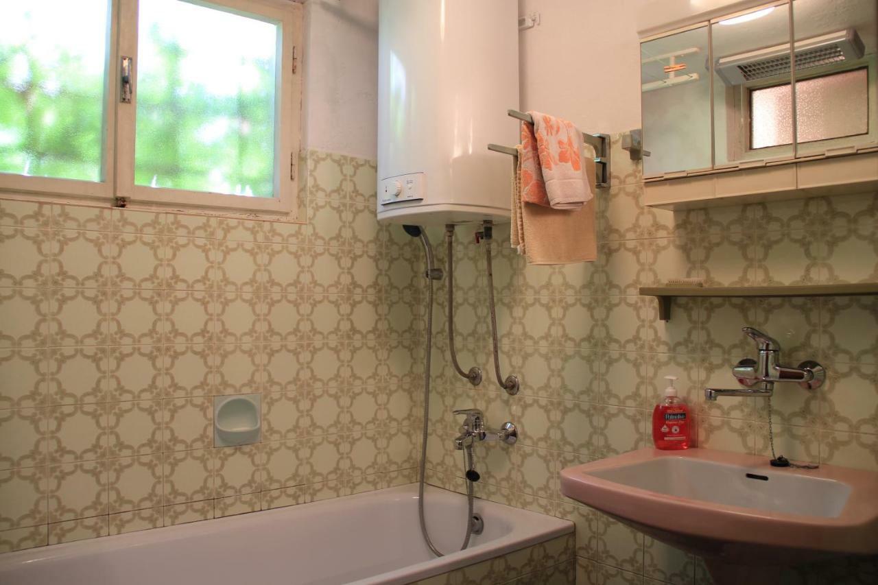 Apartmani Rasan Malinska Eksteriør billede